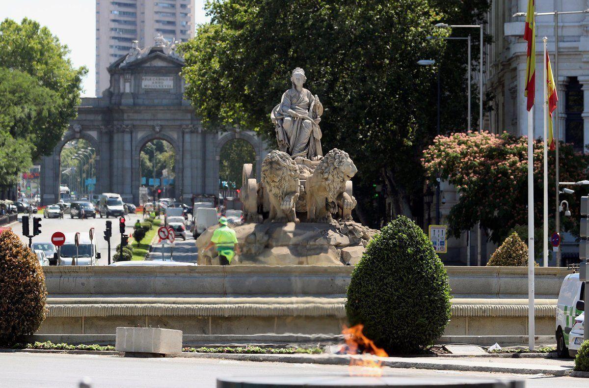 La fuente de Cibeles, junto al ayuntamiento de Madrid.