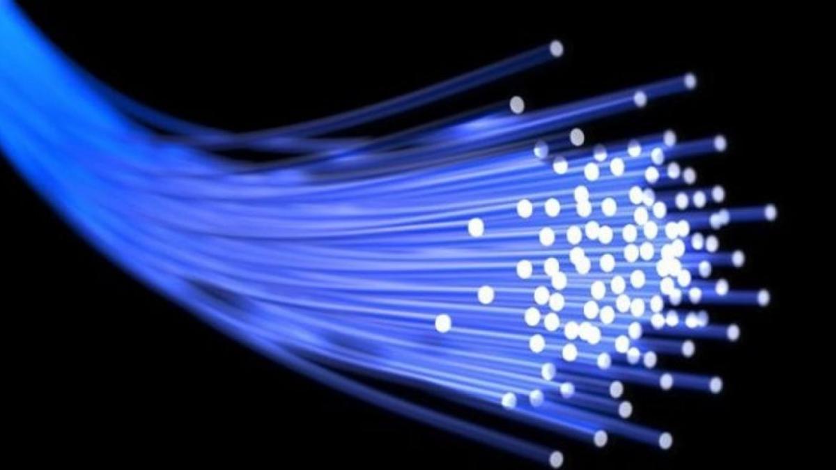 Consiguen alcanzar los 44,2 Tbps a través de fibra óptica