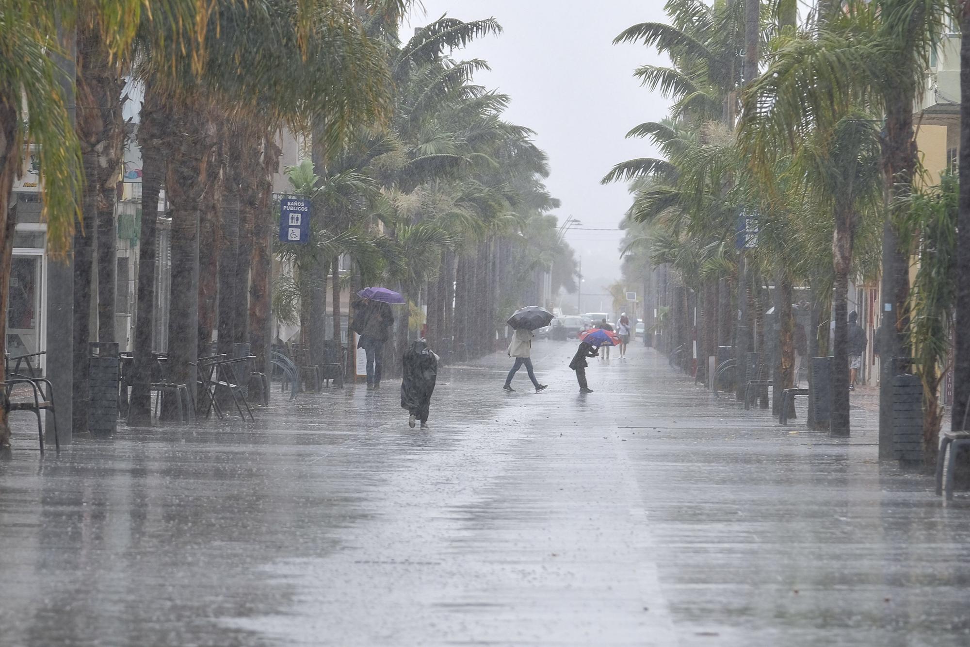 La borrasca 'Óscar' deja lluvias en Vecindario