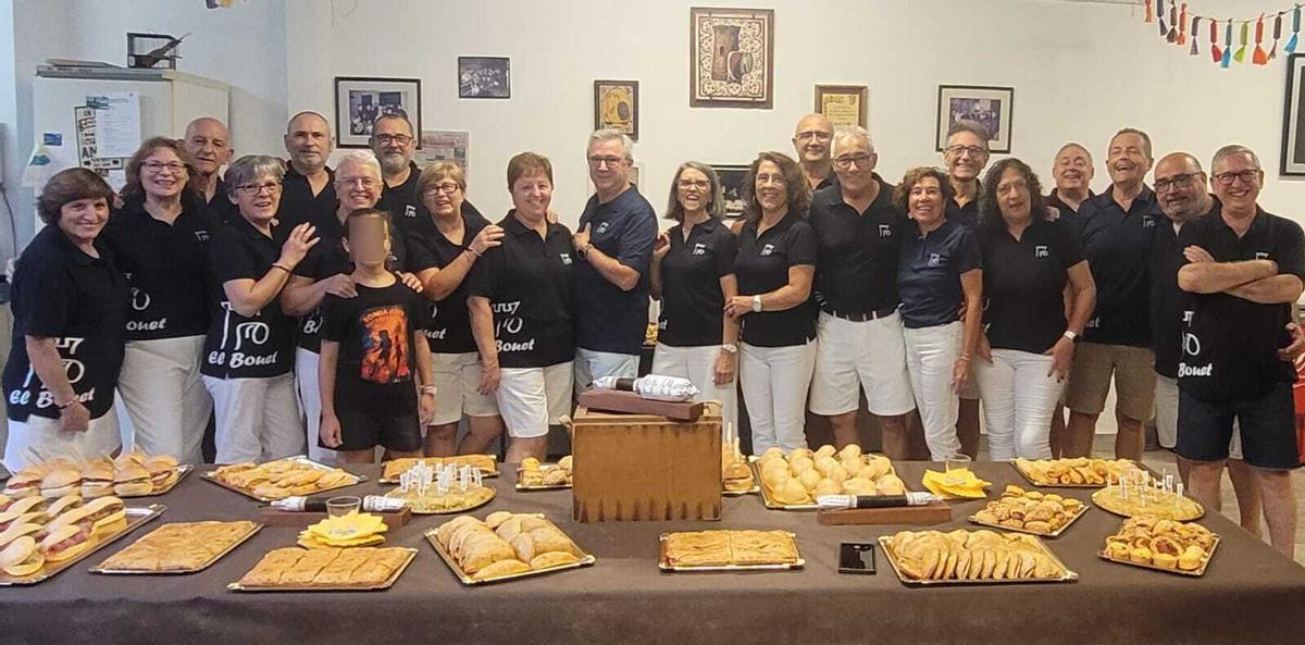 La peña El Bouet de Paterna al completo.