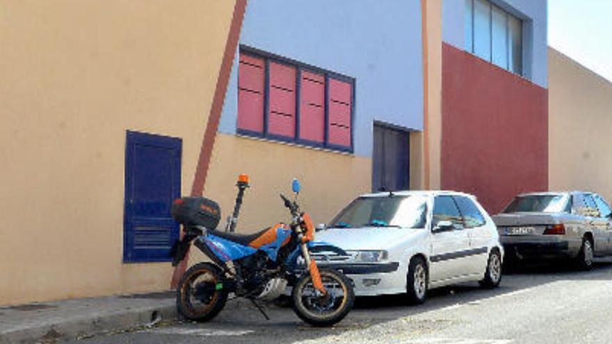 Roba artículos por valor de 4.000 euros en Las Huesas