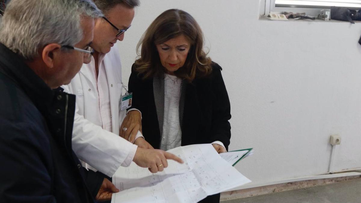 María Jesús Botella visita los trabajos para el tercer punto de urgencias extrahospitalarias de la ciudad, que se ubicará en Levante Sur.