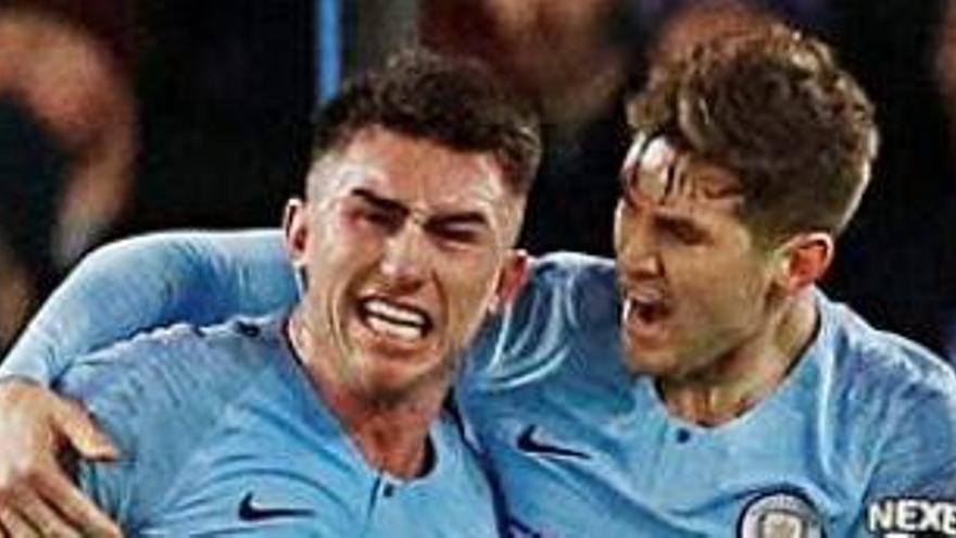 Laporte i Stones celebren el 0-1