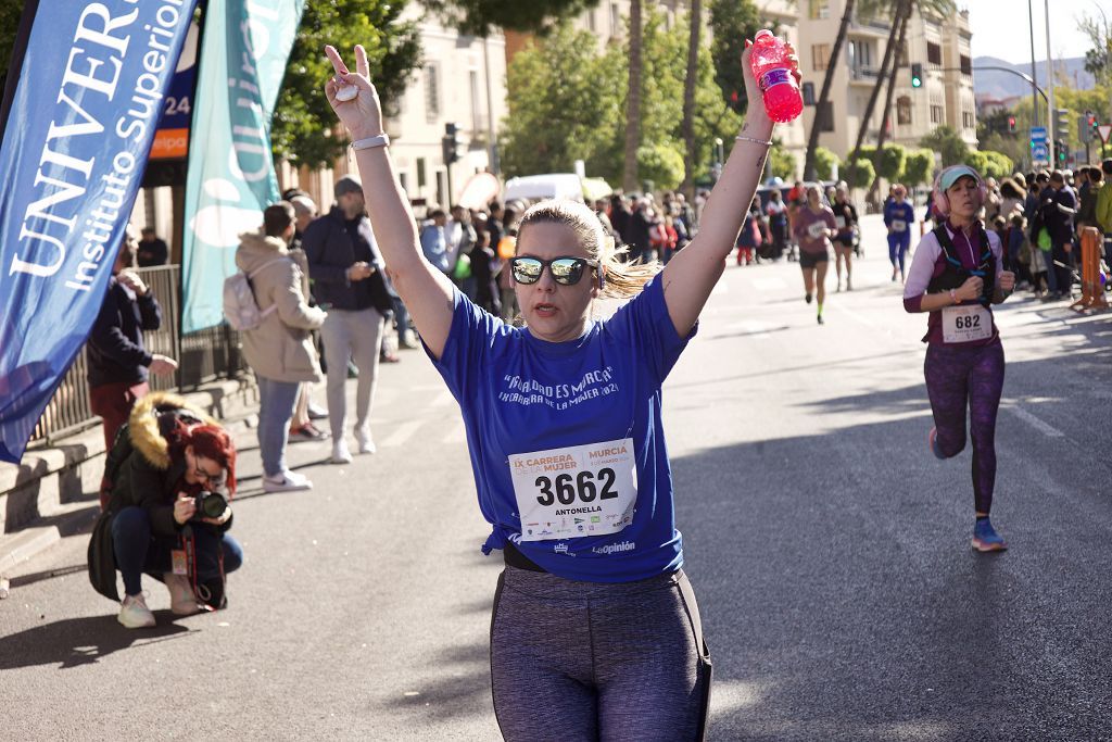 Las imágenes de la llegada a meta de la Carrera de la Mujer de Murcia 2024