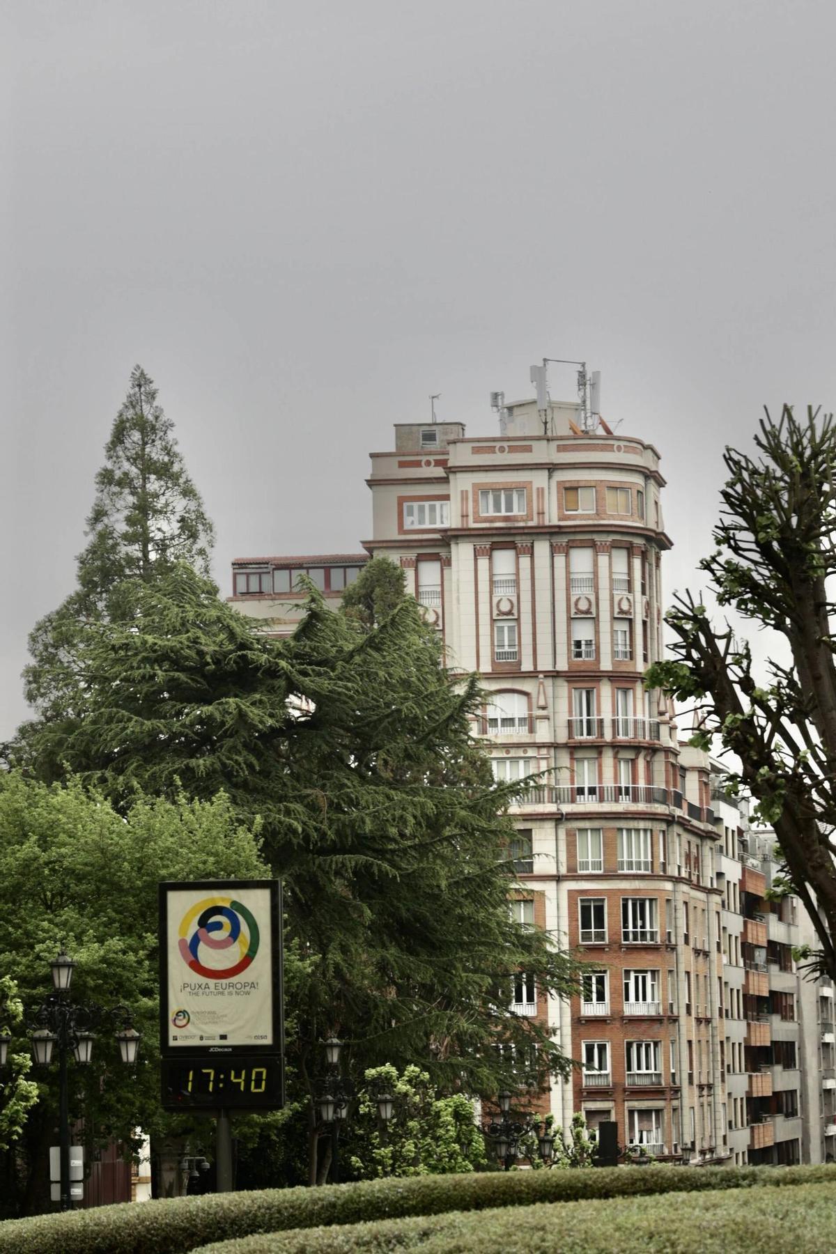 Edificio en la calle Conde Toreno, al lado del Banco de España, donde estuvo el chalé de Concha Heres.