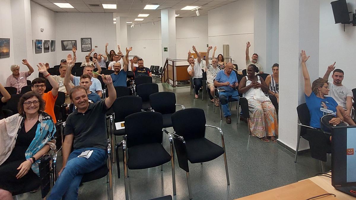 Votación de la asamblea de Compromís Alacant