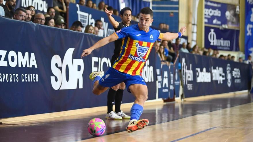 Rubi, en un lance del partido del sábado en el Palau que supuso la primera victoria.