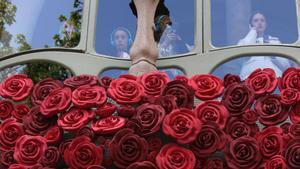 Las rosas reviven en Sant Jordi tras dos años de covid. 