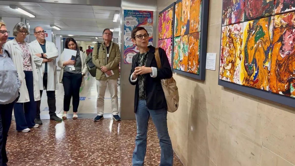Arte que libera: obras de presos de Pereiro que atraviesan muros y canalizan sus emociones se exhiben en el hospital de Ourense