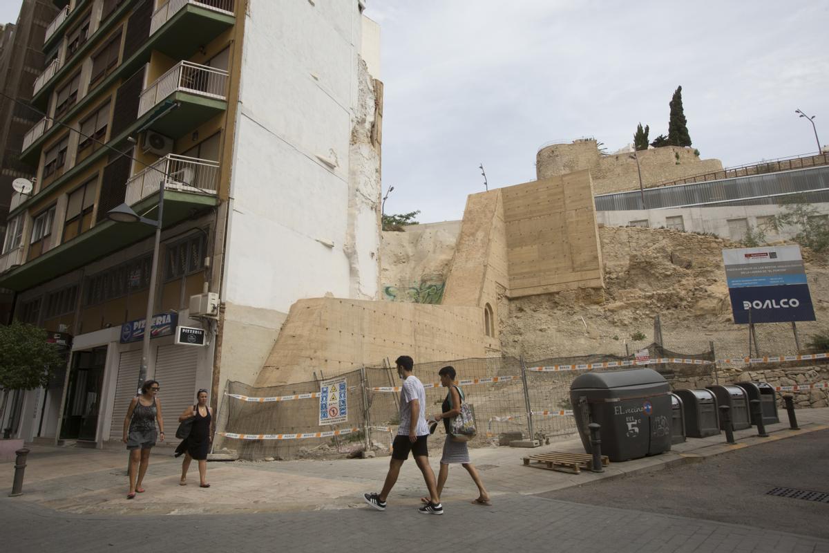 Imagen de las obras de El Portón, que llevan meses paralizadas por cambios en el proyecto