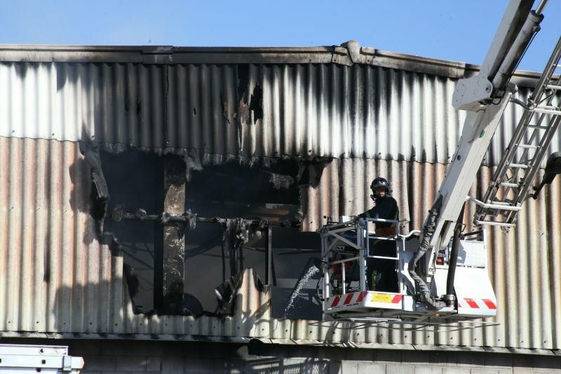 Arde una nave de curtido de pieles en Lorca