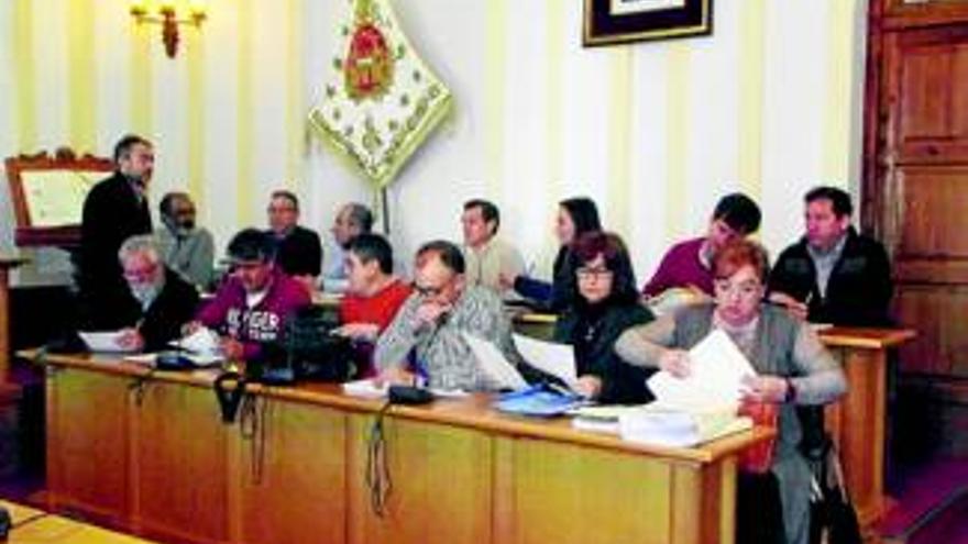 IU y el PSOE atribuyen la retirada del ERE municipal a su ilegalidad