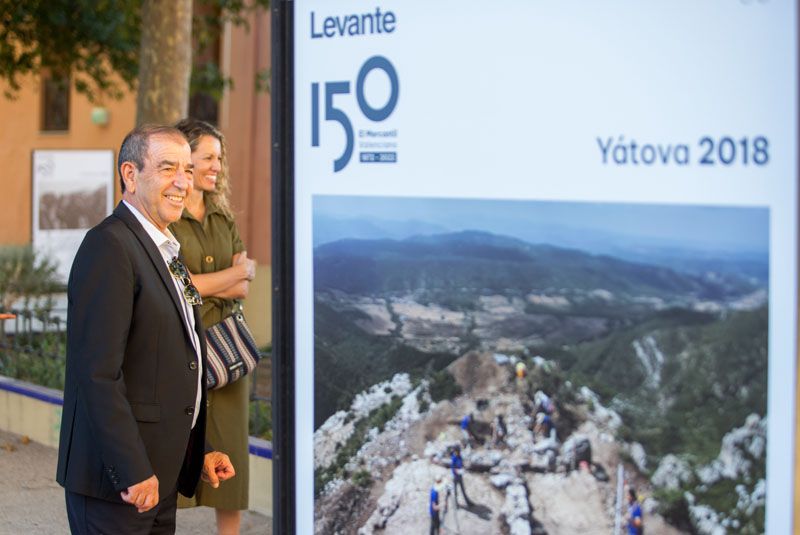 Inauguración de la exposición del 150 aniversario de Levante-EMV en Requena