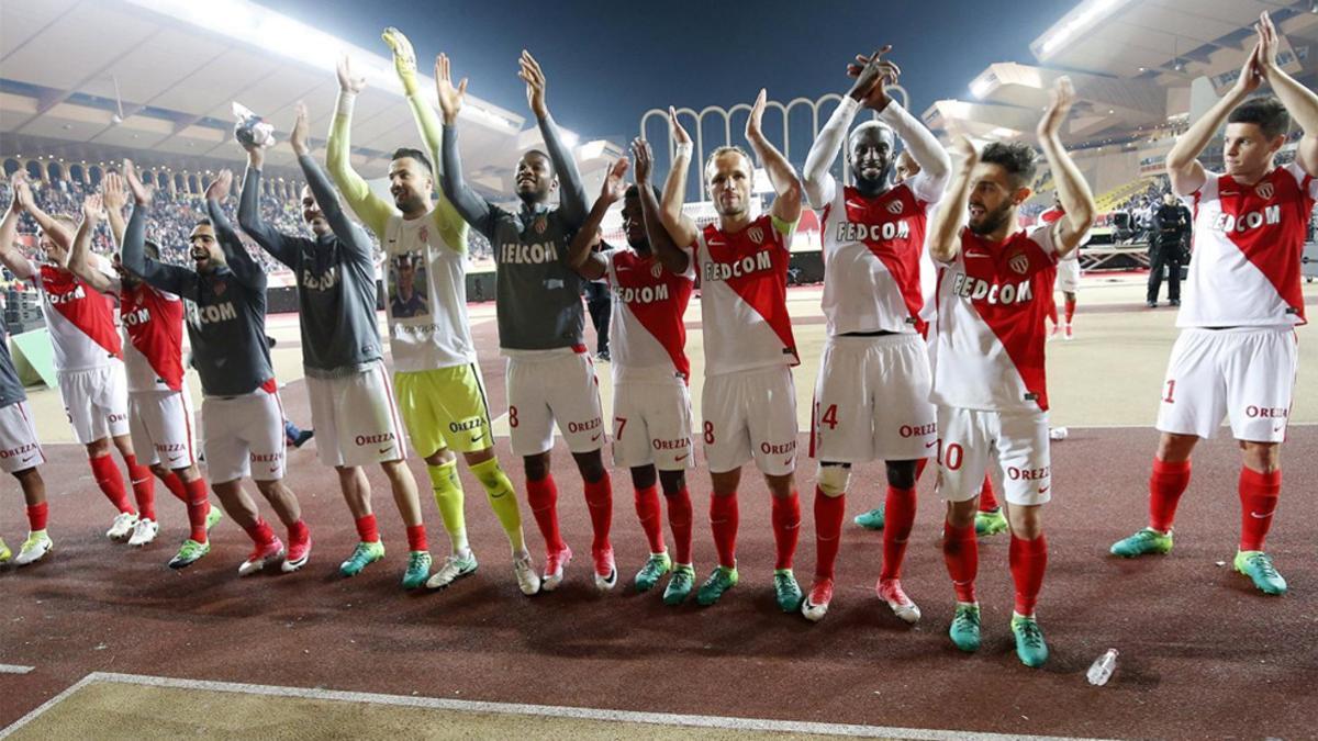 Los jugadores del Mónaco festejaron el título virtual con su afición