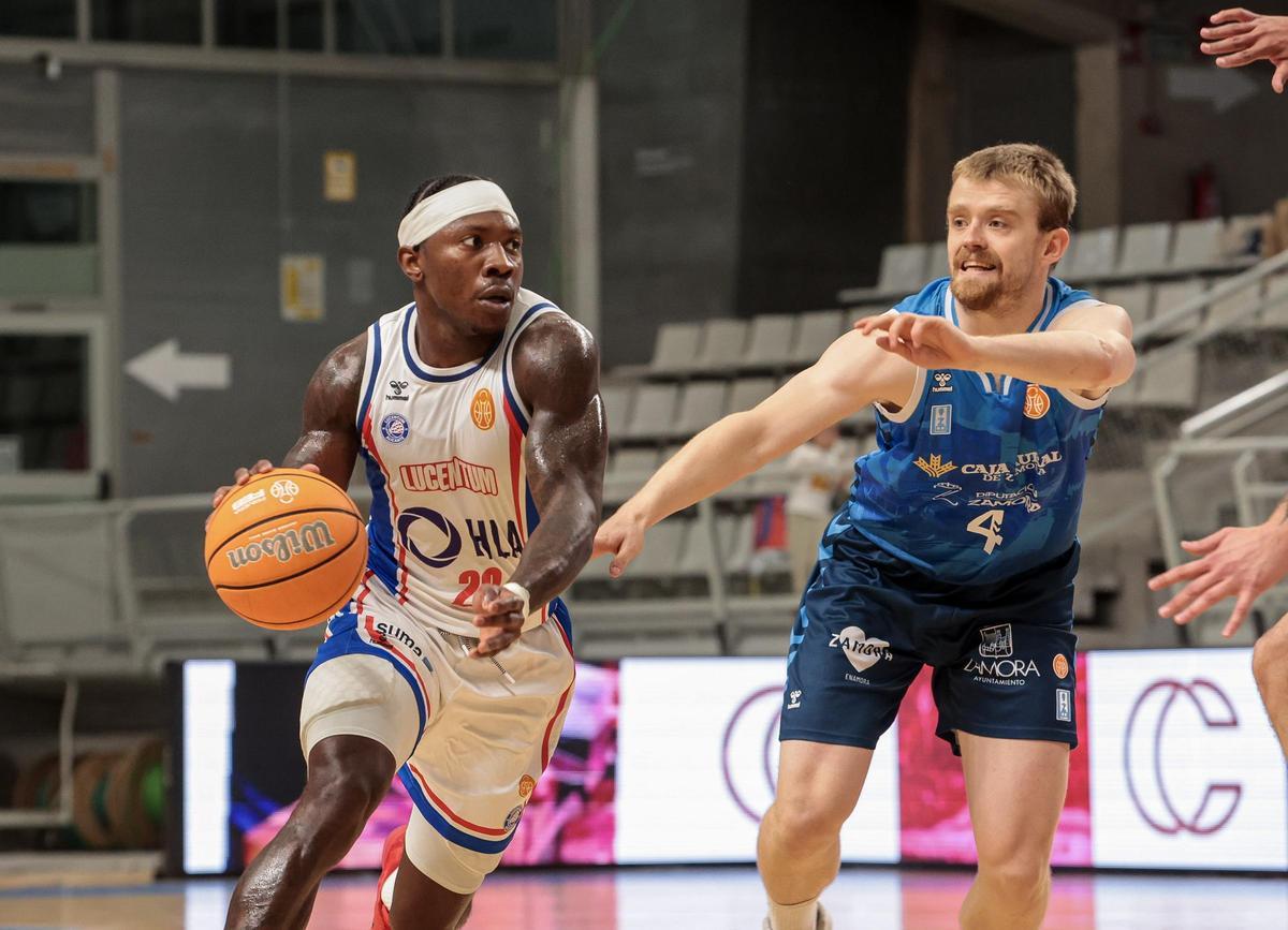 Jordan Walker, en el Centro de Tecnificación, durante el partido contra Zamora.