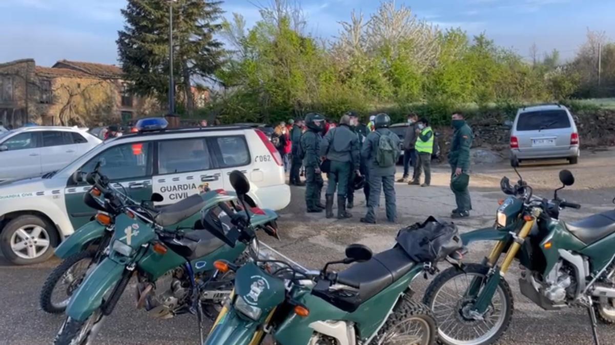 Voluntarios y Guardia Civil hoy en la búsqueda del desaparecido