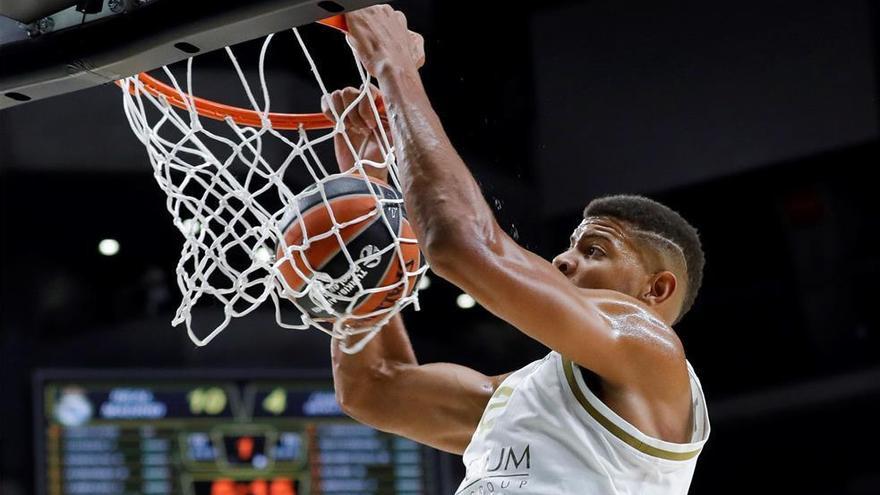 El Real Madrid se estrena con victoria ante el Fenerbahce (81-77)