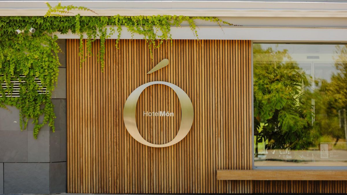 L'Hotel Món és l'allotjament amb més capacitat de la comarca