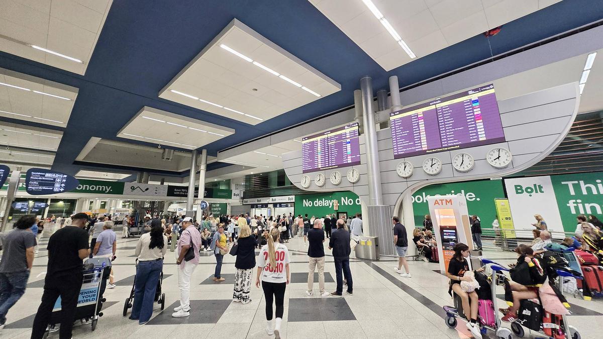 Área de llegadas del aeropuerto de Sá Carneiro en Oporto