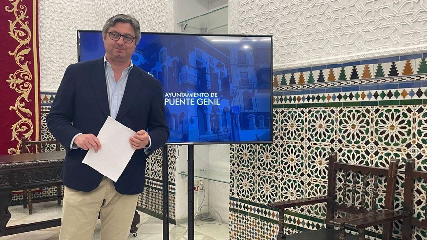 El alcalde de Puente Genil defiende la legalidad en la contratación de los aseos en la Feria Real 2024