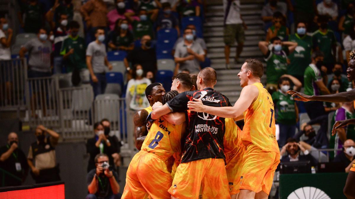 Las imágenes del Unicaja - Herbalife Gran Canaria de la Liga Endesa en el Martín Carpena.