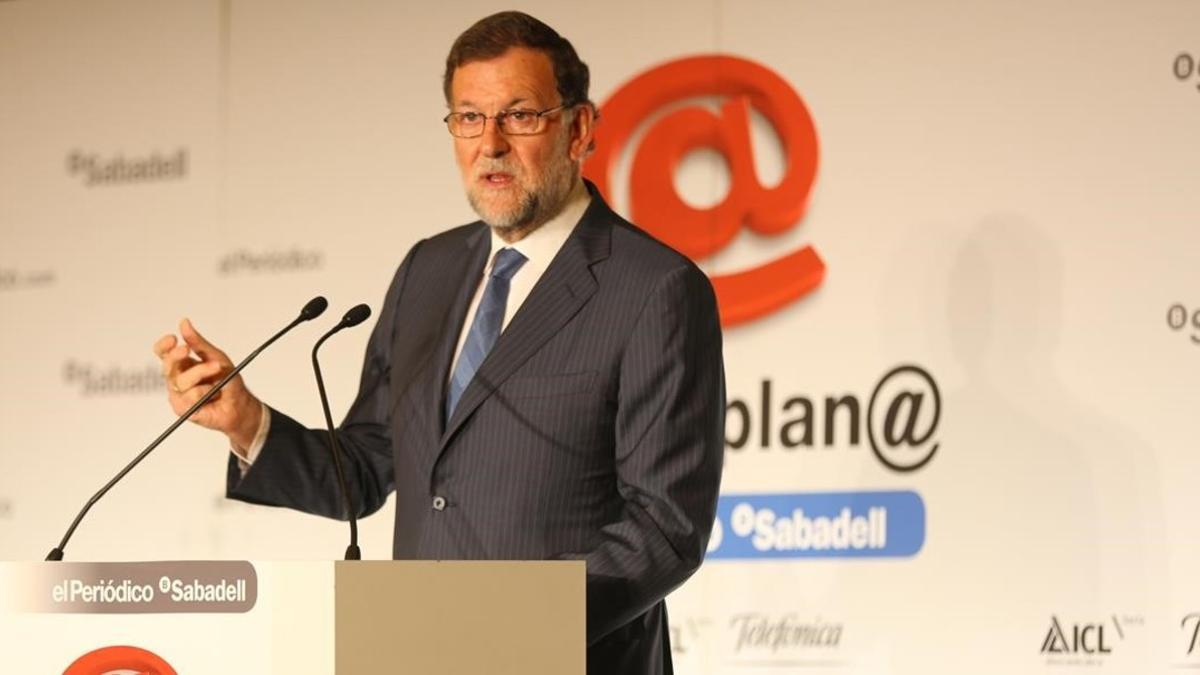 El presidente del Gobierno en funciones y candidato a la reelección del PP, Mariano Rajoy, durante su intervención en el foro Primera Plana de EL PERIÓDICO.