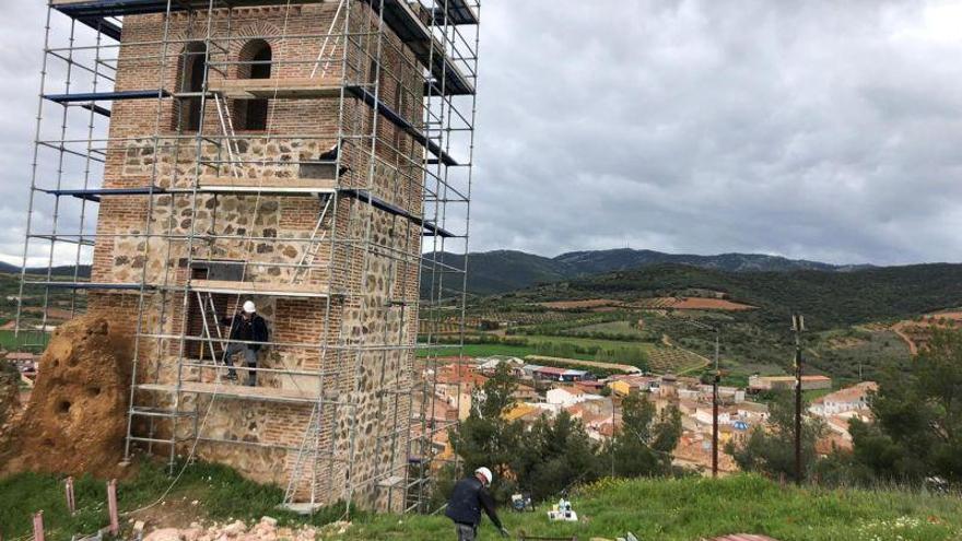 El torreón medieval de Cosuenda recupera su esplendor como símbolo de la localidad