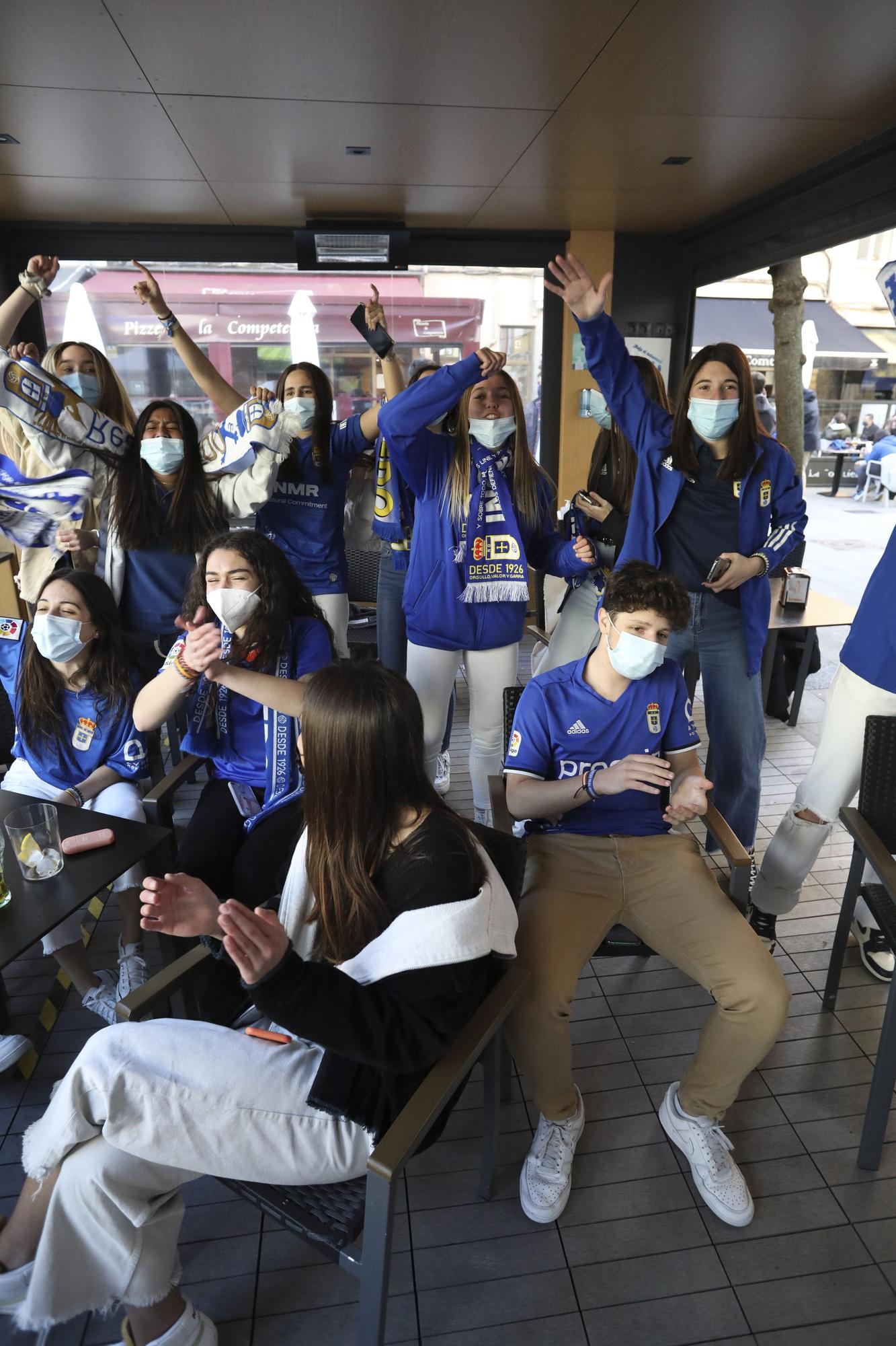 El ambiente en Oviedo durante el derbi