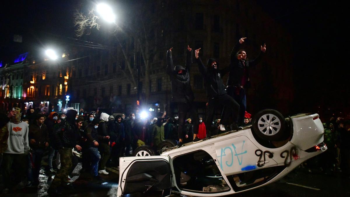 Georgia retira la ‘ley rusa’ tras una turbulenta noche de protestas