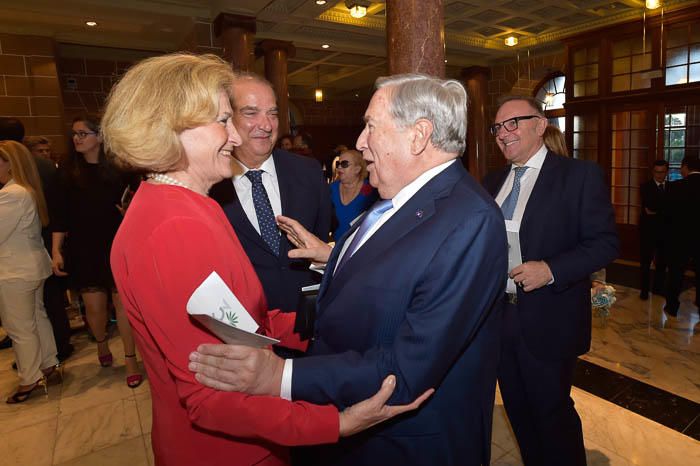 Acto institucional del Día de Canarias. Entrega ...