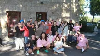 Quince adultos, diez días y unas vacaciones hechas a su medida en O Carballiño