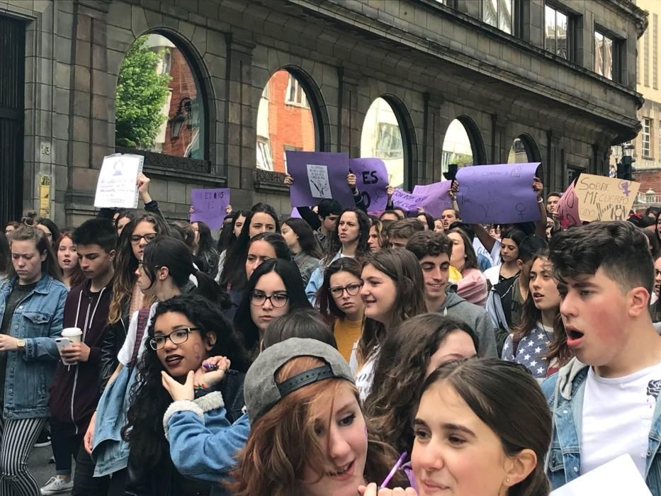 Estudiantes asturianos se manifiestan contra la sentencia de "La Manada"