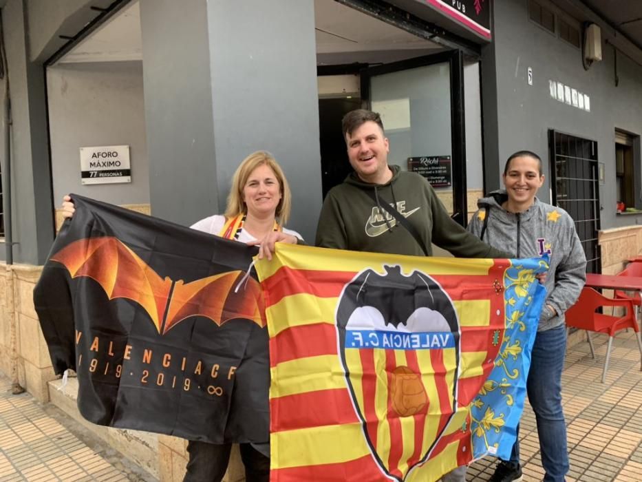 Los valencianistas desplazados a Sevilla, en fotos