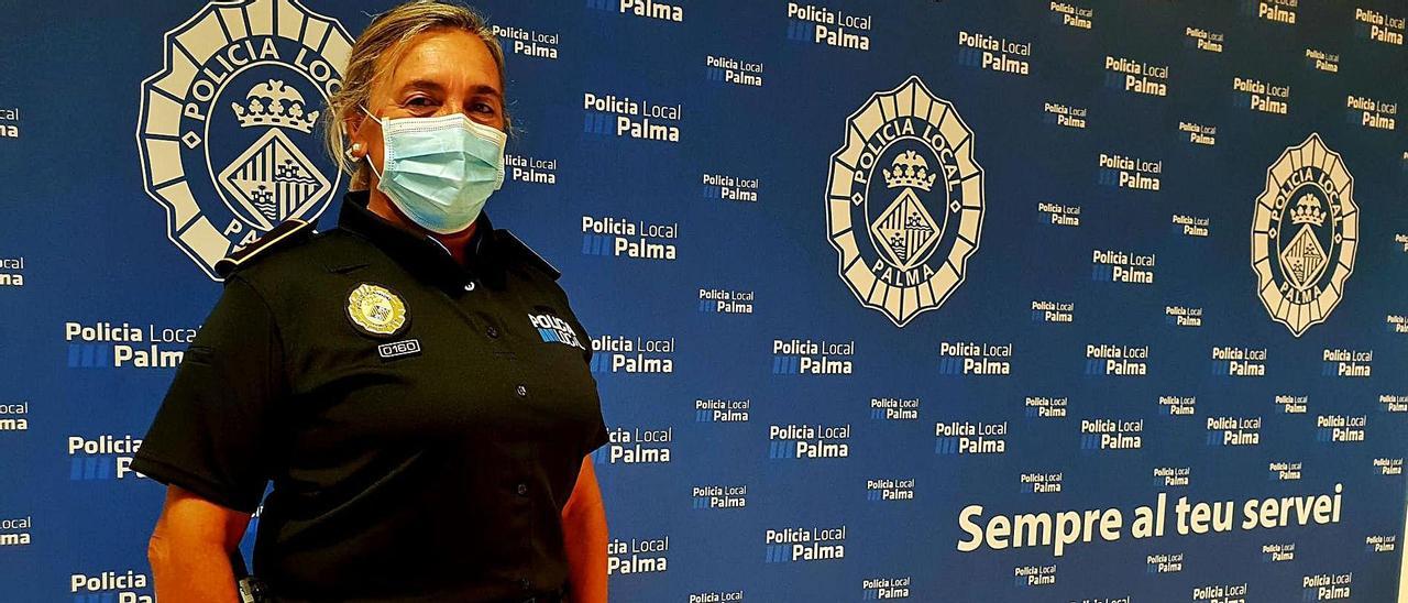 Antònia Barceló es desde el mes de septiembre del año pasado la primera mujer que ostenta el cargo de comisaria de Policía Local.