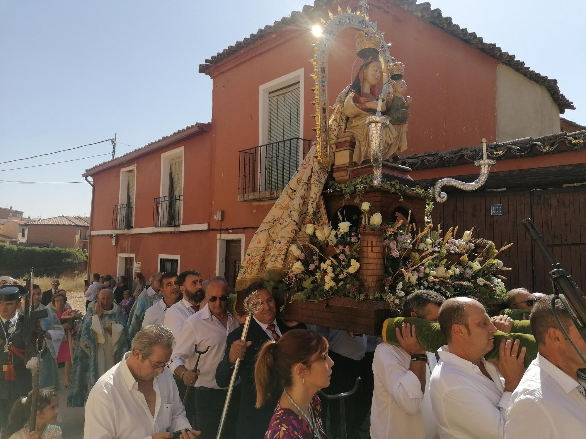 GALERÍA | La patrona de Toro regresa a "casa"