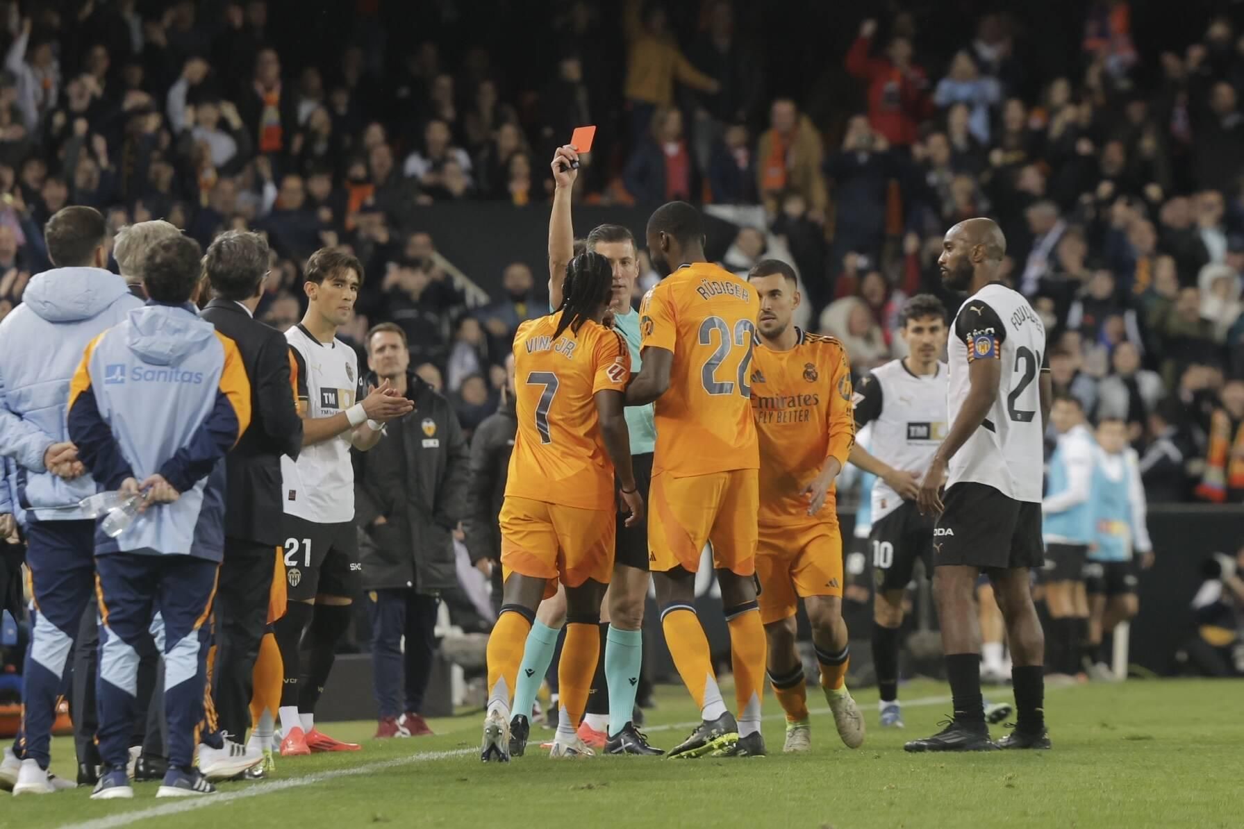 Las mejores fotos del partido entre el Valencia y el Real Madrid