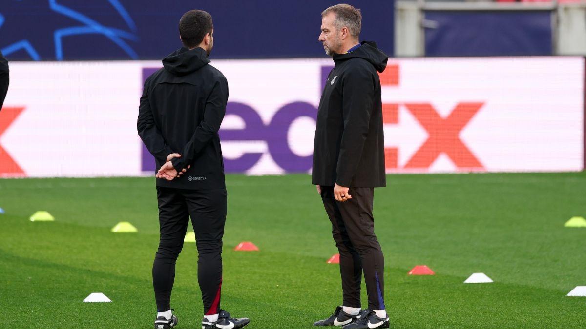 Flick, con uno de sus ayudantes, en Da Luz