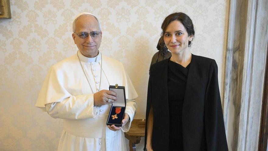 Díaz Ayuso ve al papa con 