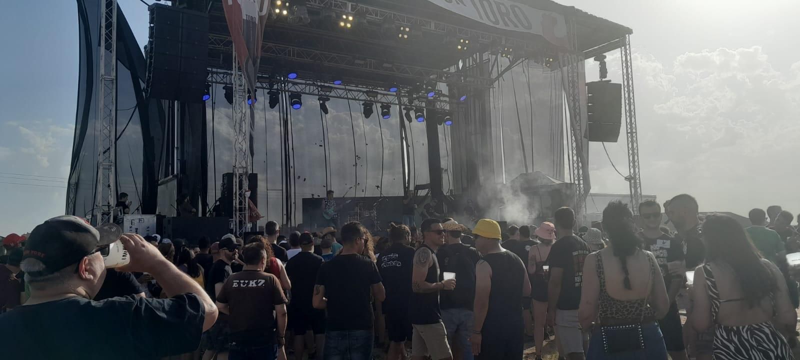 GALERÍA | La primera jornada del Festival "Vintoro" llena Toro de rock, "fuego" y un gran ambiente