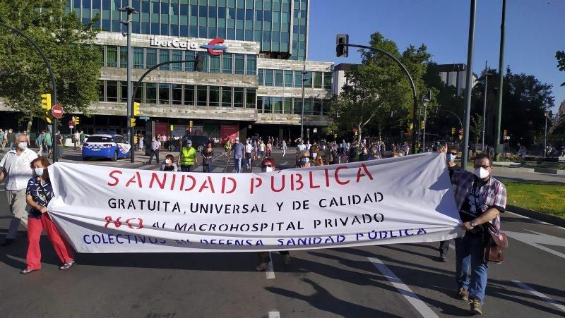 Manifestación en contra del hospital privado