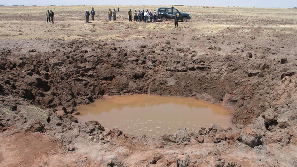 Cráter provocado por un meteorito en la localidad peruana de Puno, en septiembre del 2007.