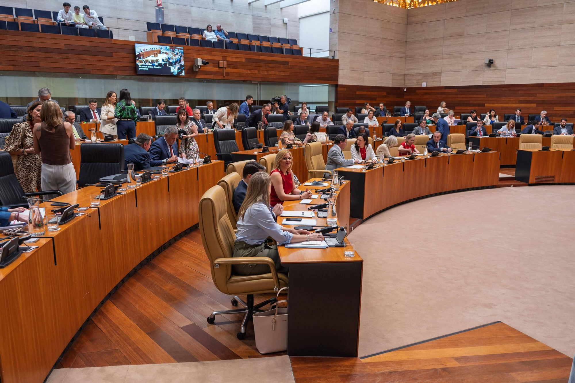 Fotogalería | Las imágenes del pleno en la Asamblea de Extremadura