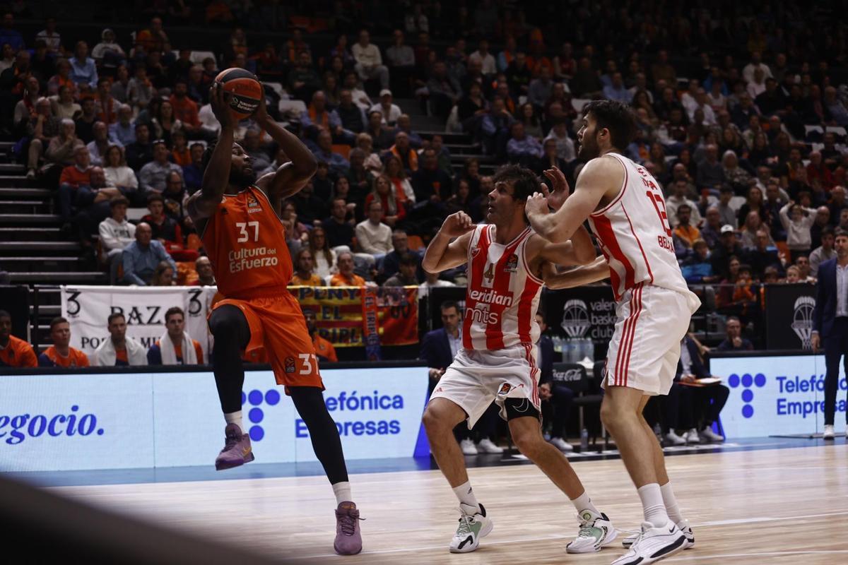 Semi Ojeleye, de nuevo clave en el Valencia Basket