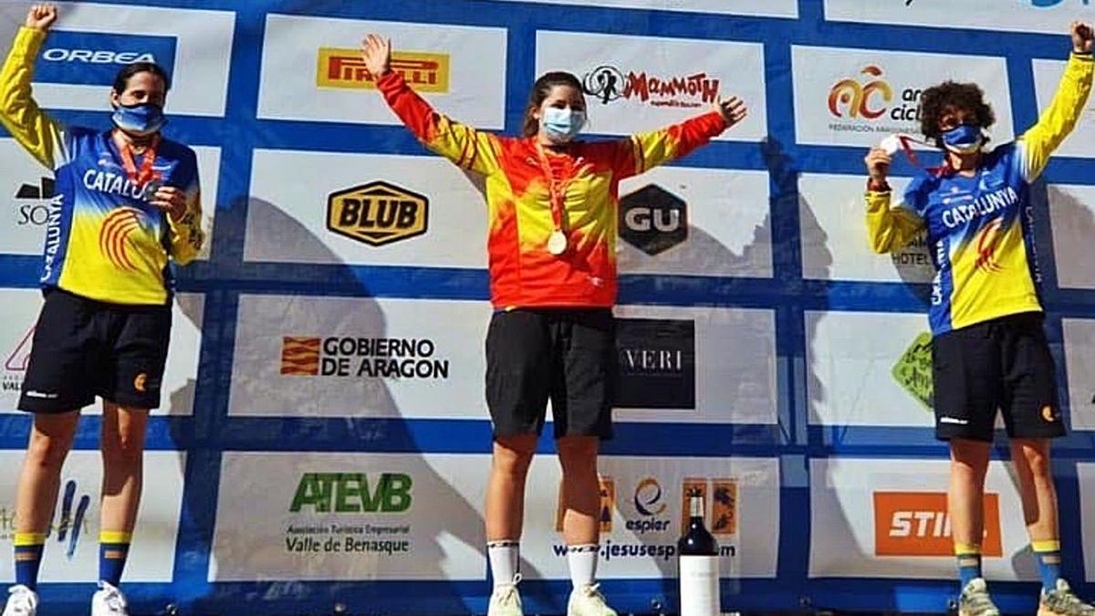 Sara Yusto, en el podio del Campeonato de España Absoluto. / Cedida