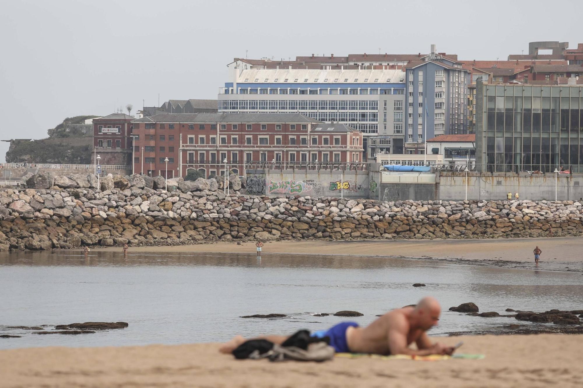 Del pasado al presente: una vista al Oeste de Gijón en imágenes