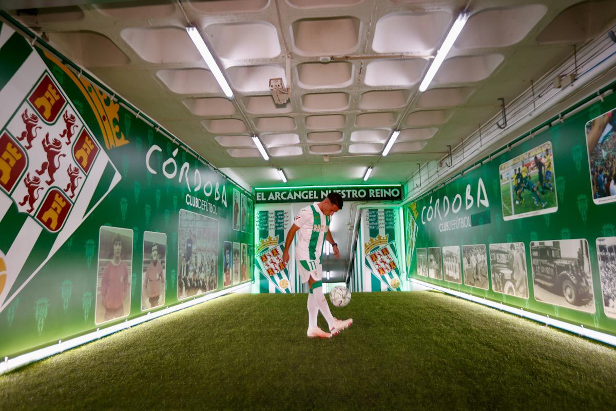 La presentación del jugador del Córdoba CF Diego Bri, en imágenes