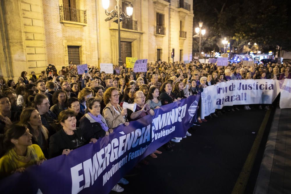 Protesta feminista contra la sentencia de la manada de Manresa en València