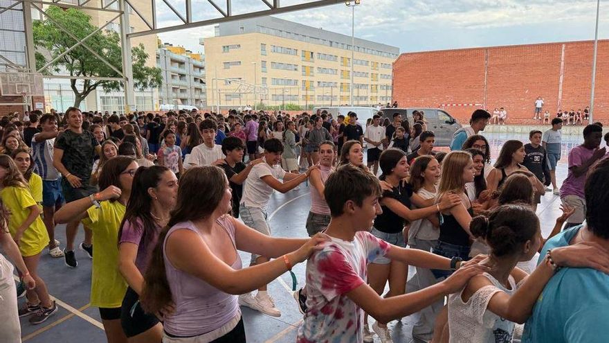Prop de 500 joves desafien la pluja a la Trobada Jove de l’Alt Empordà