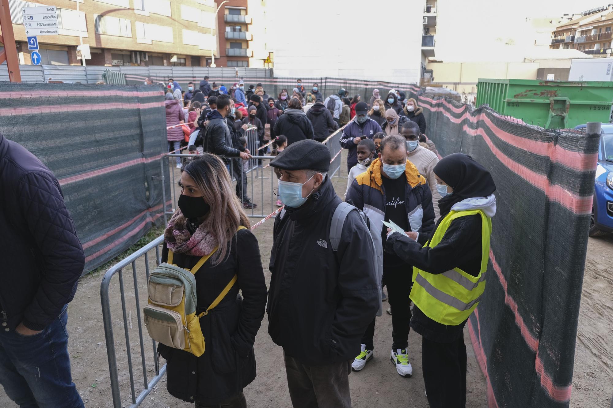 Santa Clara reparteix més de 2.000 joguines a 800 infants de Manresa