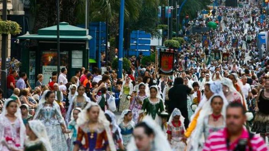 La nueva directiva de las Hogueras quiere modificar el itinerario de la Ofrenda de flores.